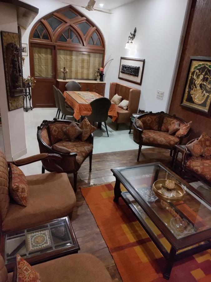 Homestay Purn Tosh New Delhi